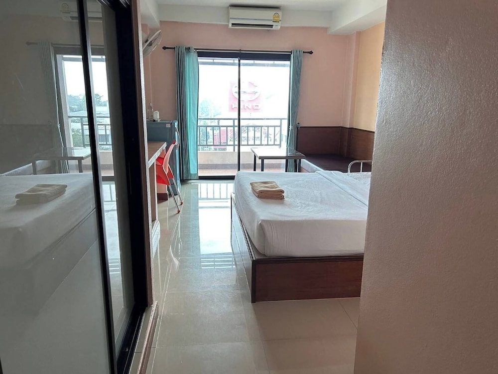 1 Bedroom, Tower, Standard, Queen Bed, Private Bathroom، Thorada Place 7/8