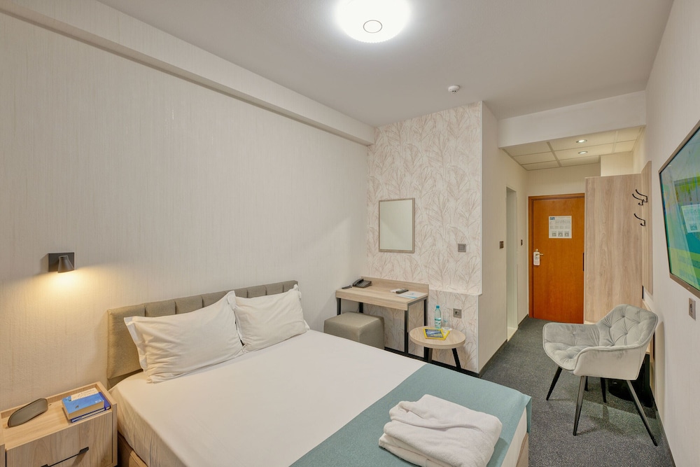 Augusta SPA Hotel 12/72