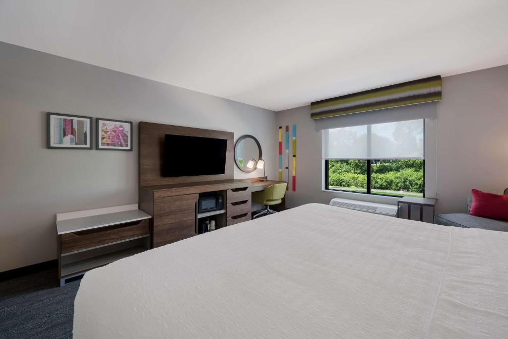 A Victory Hotel and Suites 44/60