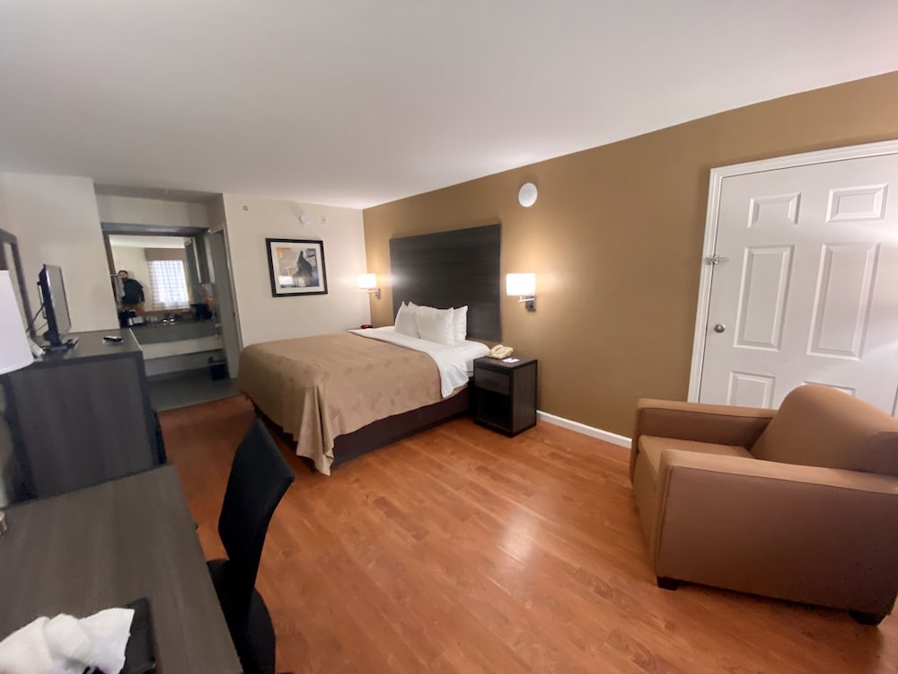 Quality Inn Branson Hwy 76 Central 40/53
