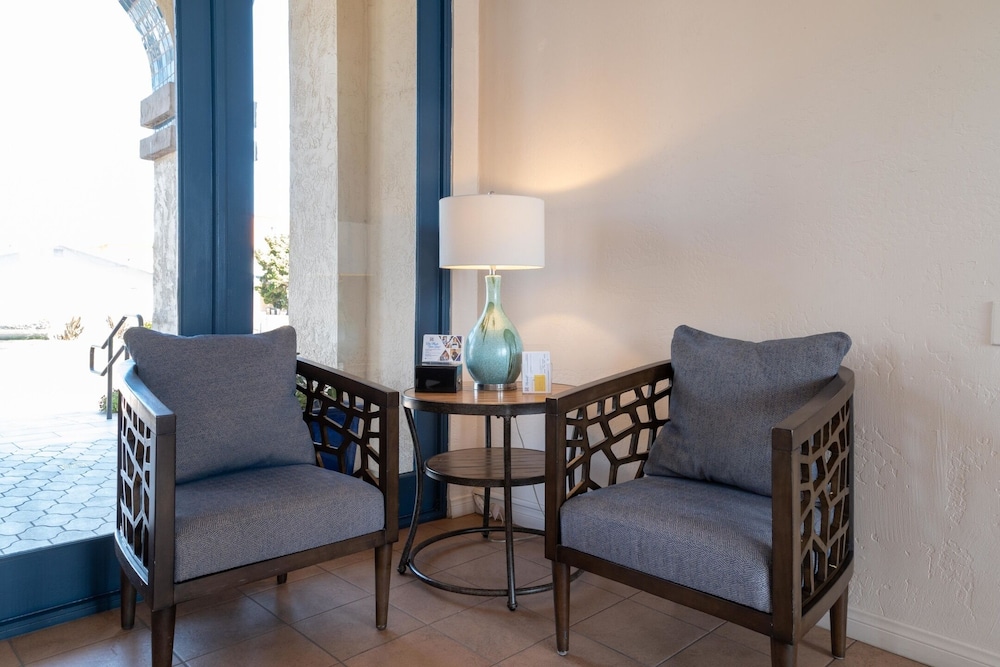 Southern California Beach Club 44/73