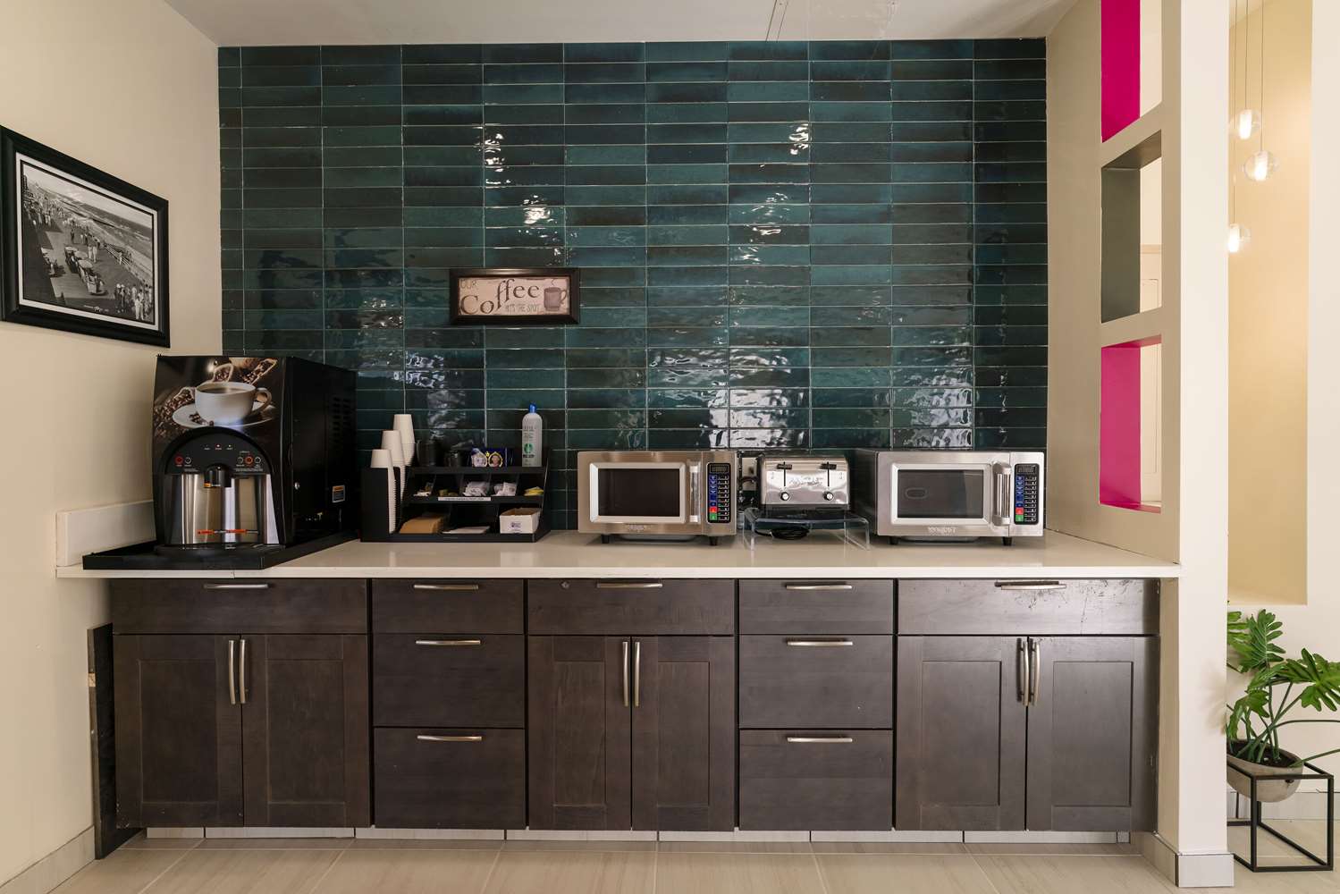 Gateway Hotel Suites Ascend Hotel Collection 8/33