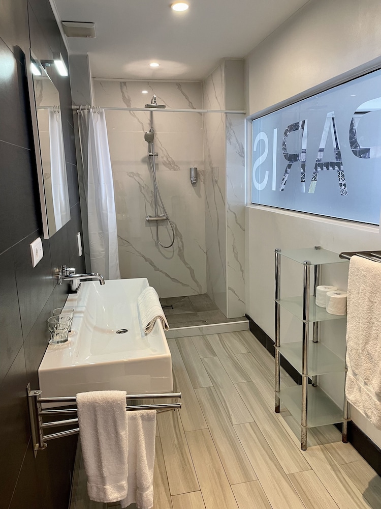 Saint Tropez Boutique Hotel 50/50