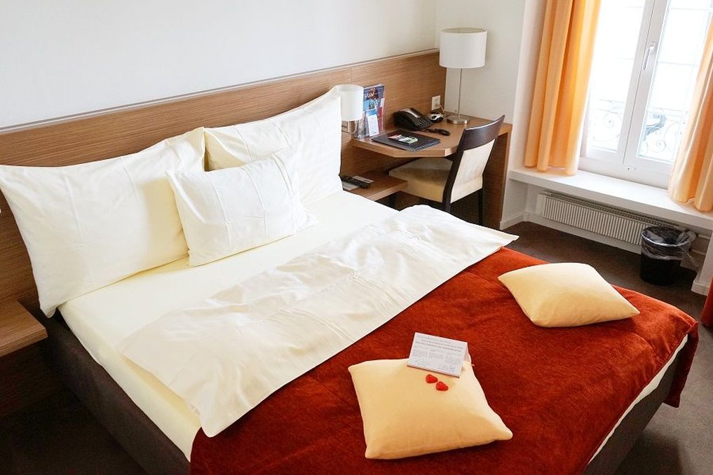 Hotel Krone 6/13