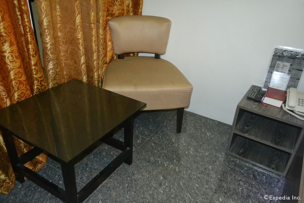 Zanrock Microhotel 53/62