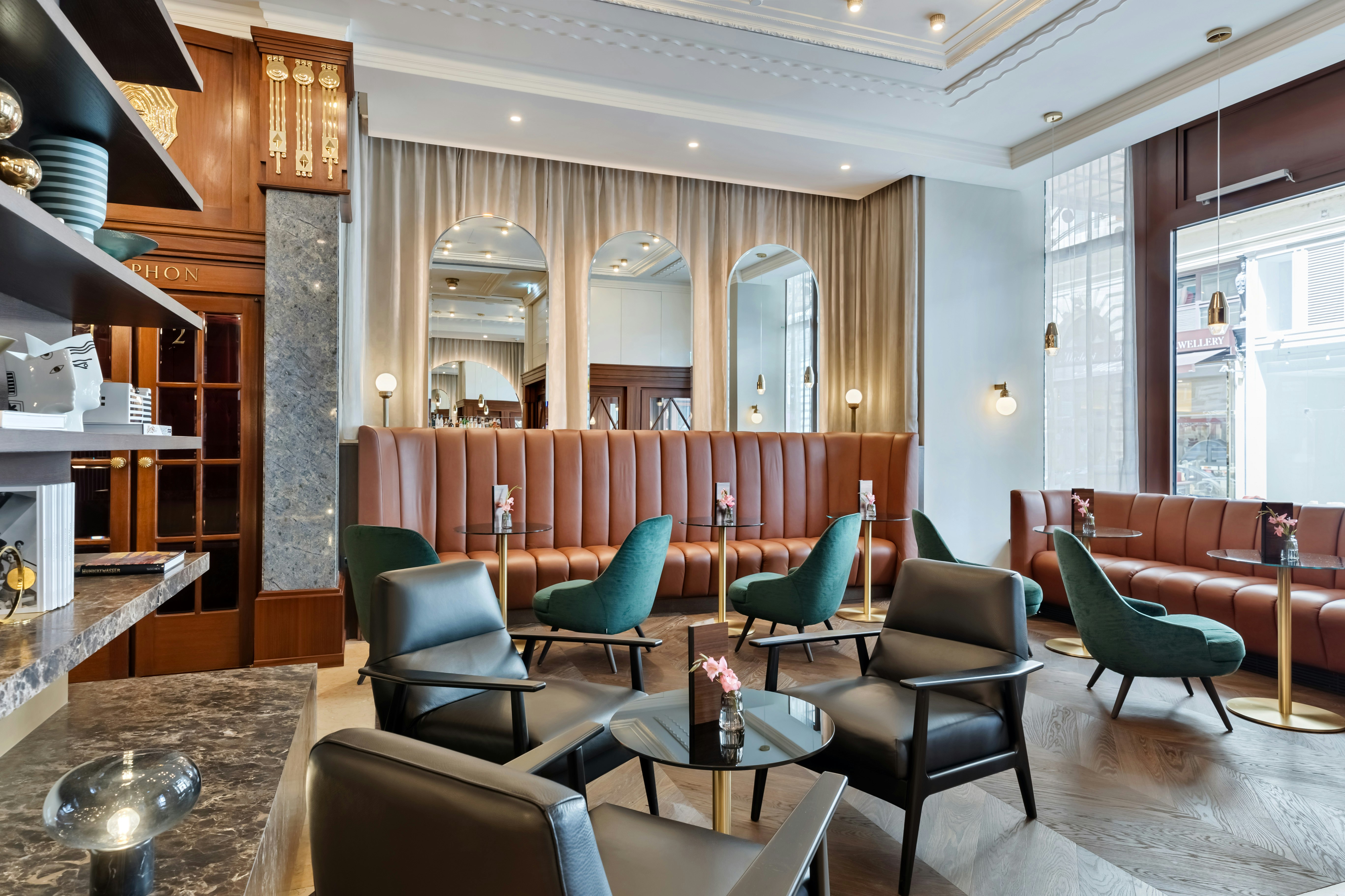 Hotel Astoria Vienna, Curio Collection by Hilton 33/54