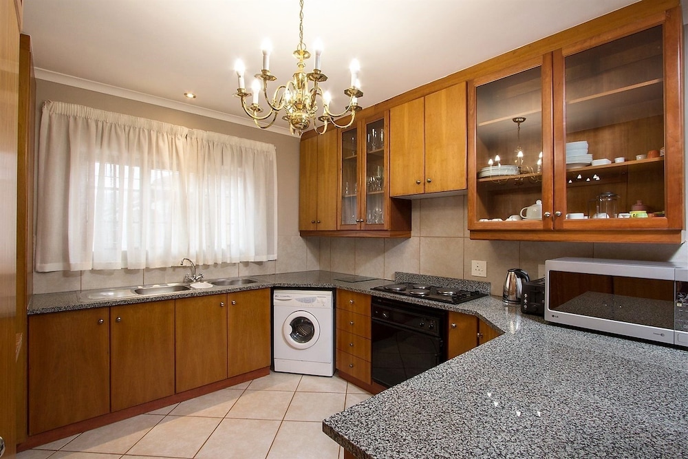 Milkwood Lodge Hermanus 35/35