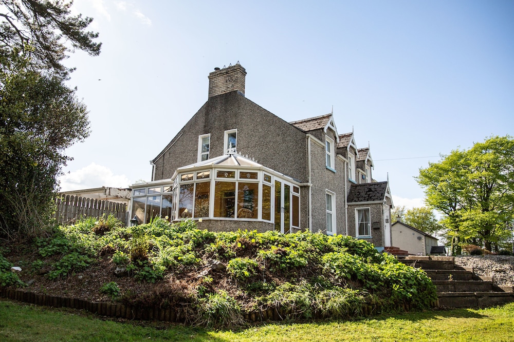 Groarty House Manor B B 6/65