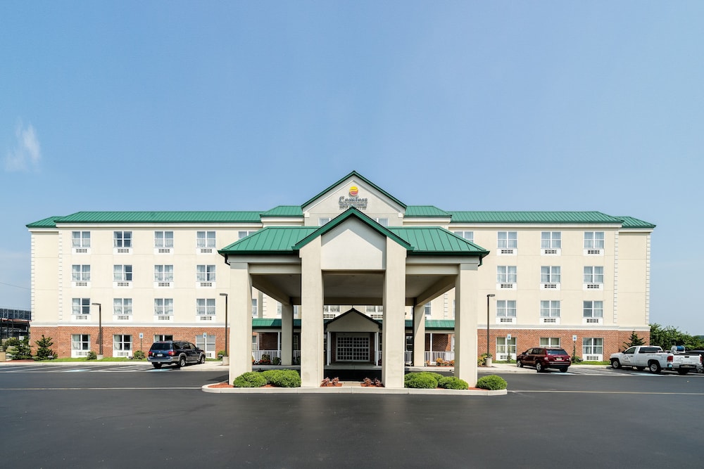 Comfort Inn & Suites Dover near Speedway 2/56