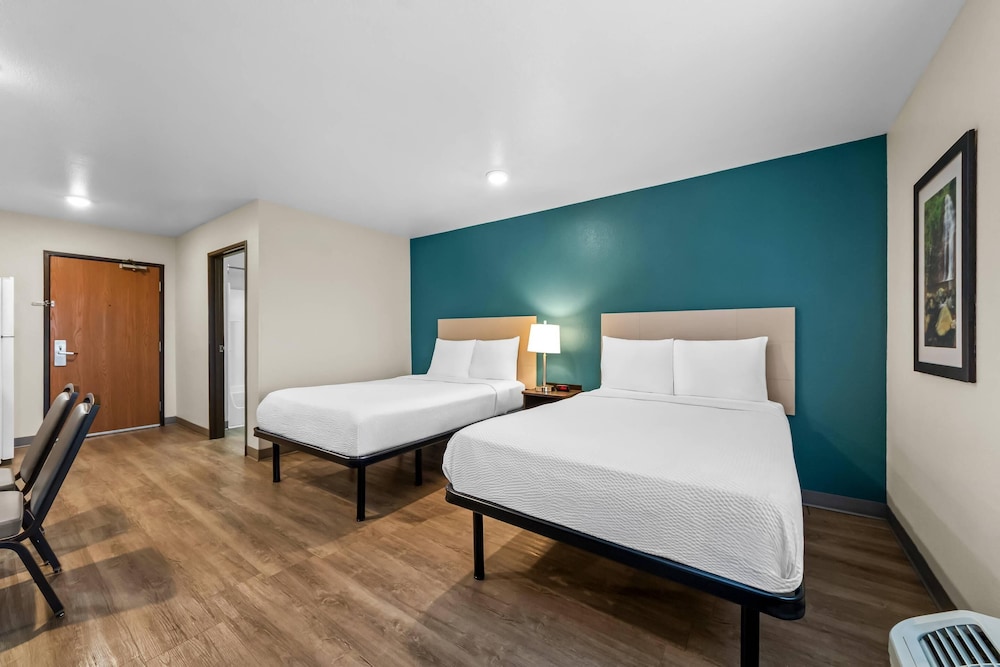 WoodSpring Suites San Antonio South 11/33