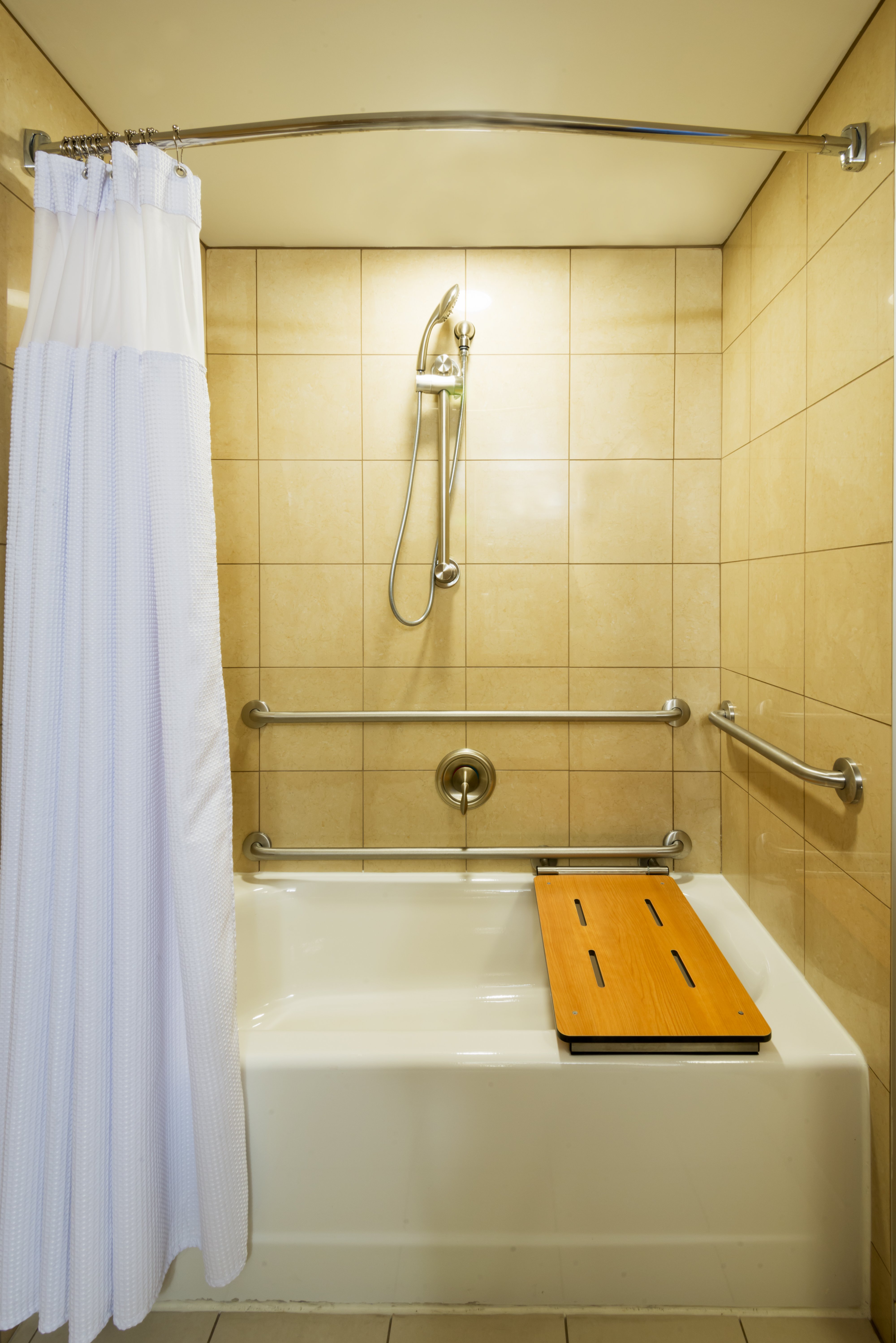 CROWNE PLAZA BOSTON - WOBURN 80/80