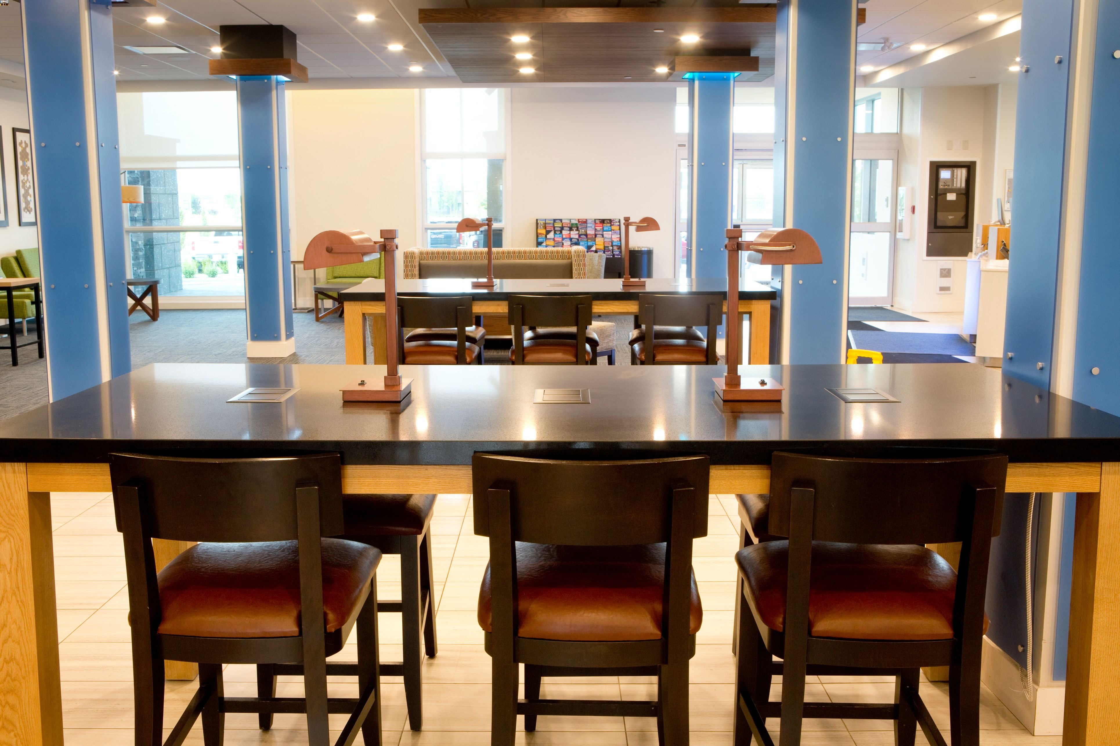 Holiday Inn Express And Suites Edmonton Sw Windermere 54/78