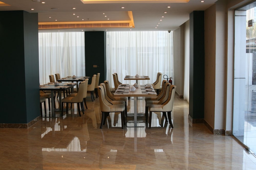 The Secure Inn Hotel Muscat 51/69
