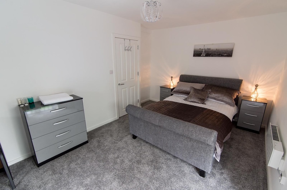 Live In Leeds Nazarene Apartments 2/48
