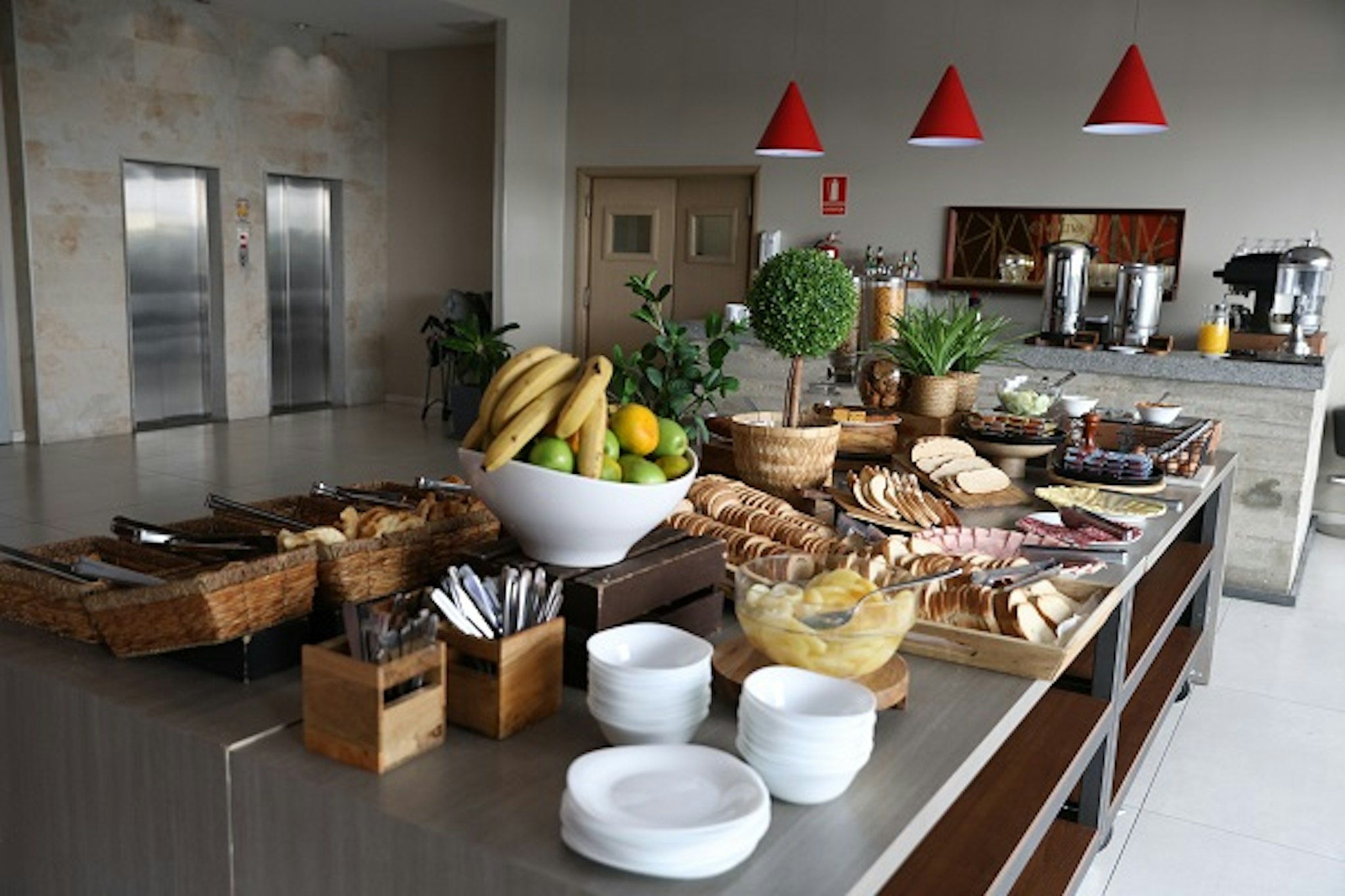 Regency Way Montevideo Hotel 23/25