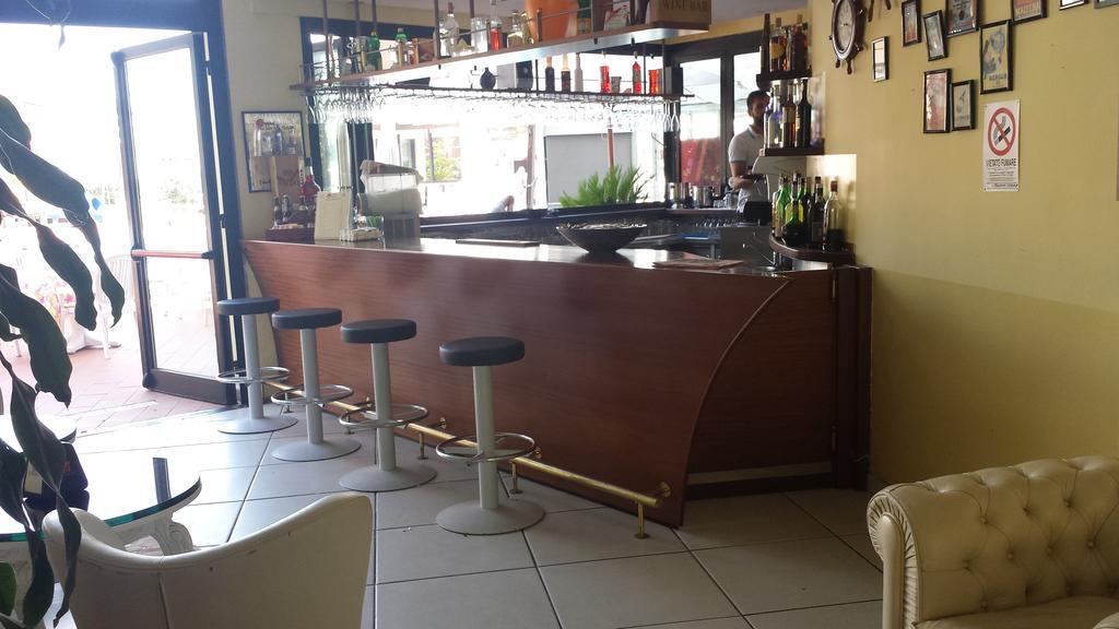 Hotel Perticari 18/25