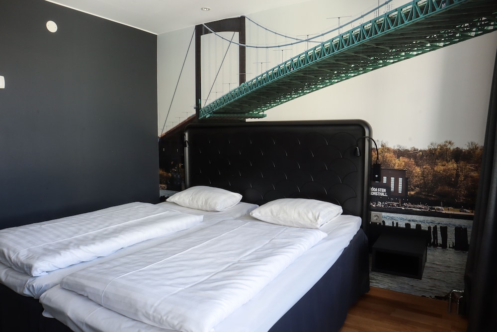 STANDARD, TWIN BEDS