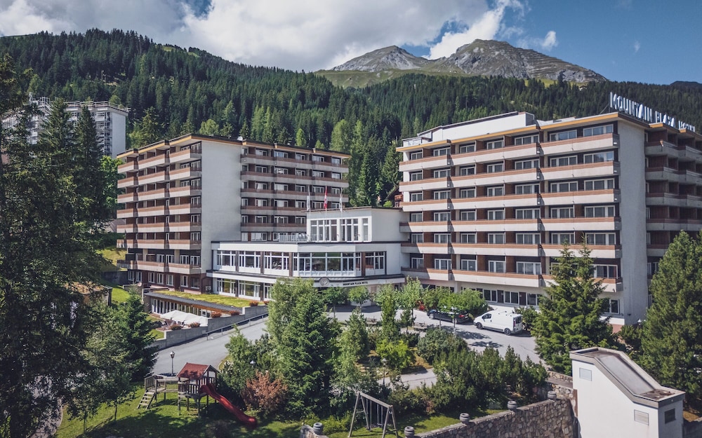 Mountain Plaza Hotel 2/43