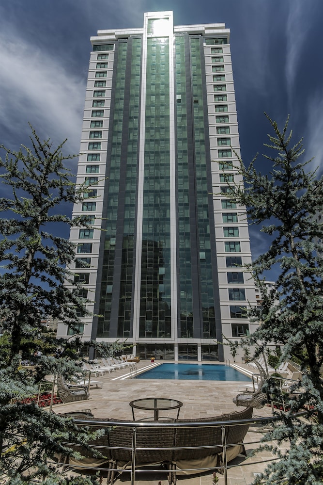 Bof Hotels Ceo Suites 26/73