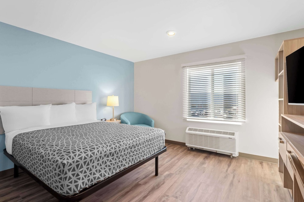 WoodSpring Suites Centennial - Denver Tech Center 30/64