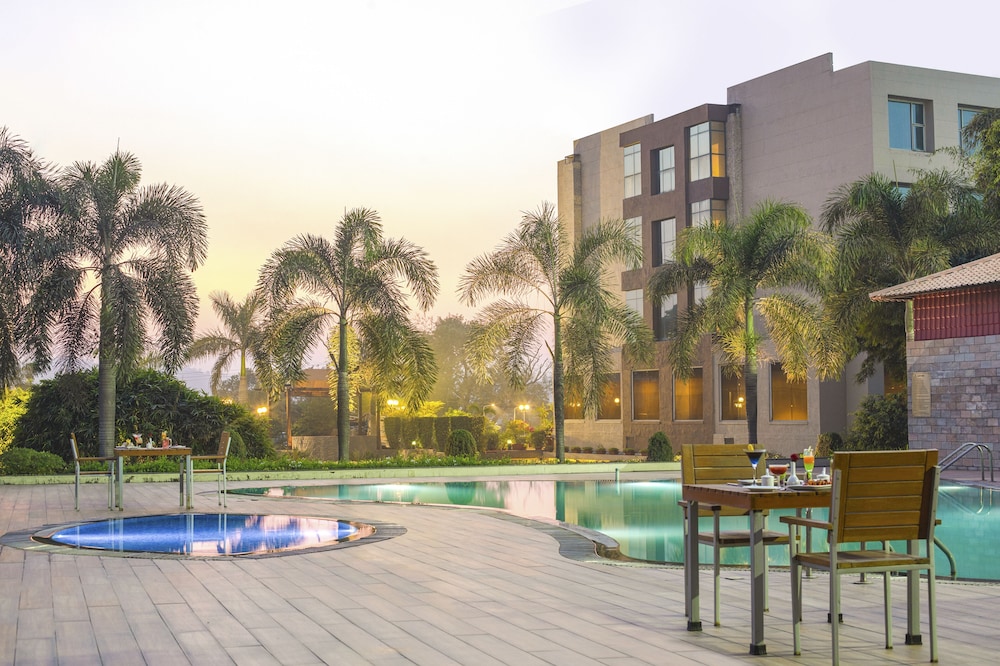 Lemon Tree Hotel Baddi 39/50