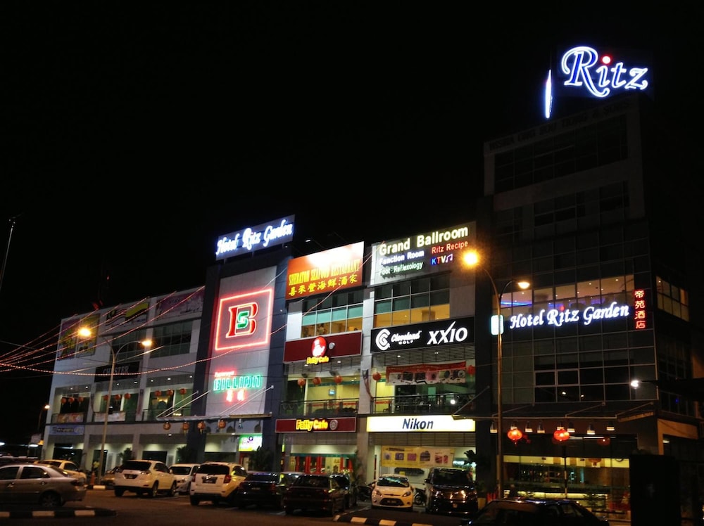 Ritz Garden Hotel Manjung 2/62