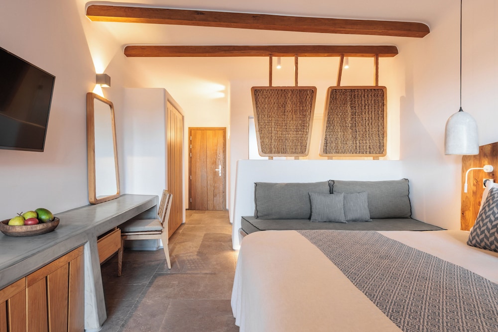 SUITE, SEA VIEW, PRIVATE POOL
