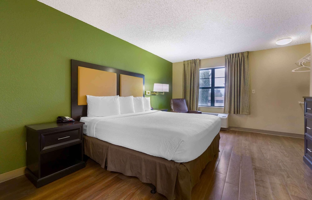 Studio 6 Suites Seattle Kent WA 18/53