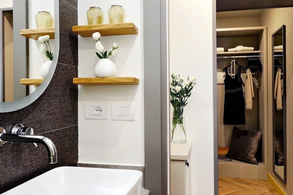 Roma Five Suites 49/50