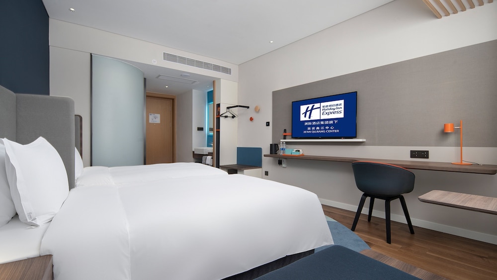 Standard, Twin Beds, Extra Floor Space
