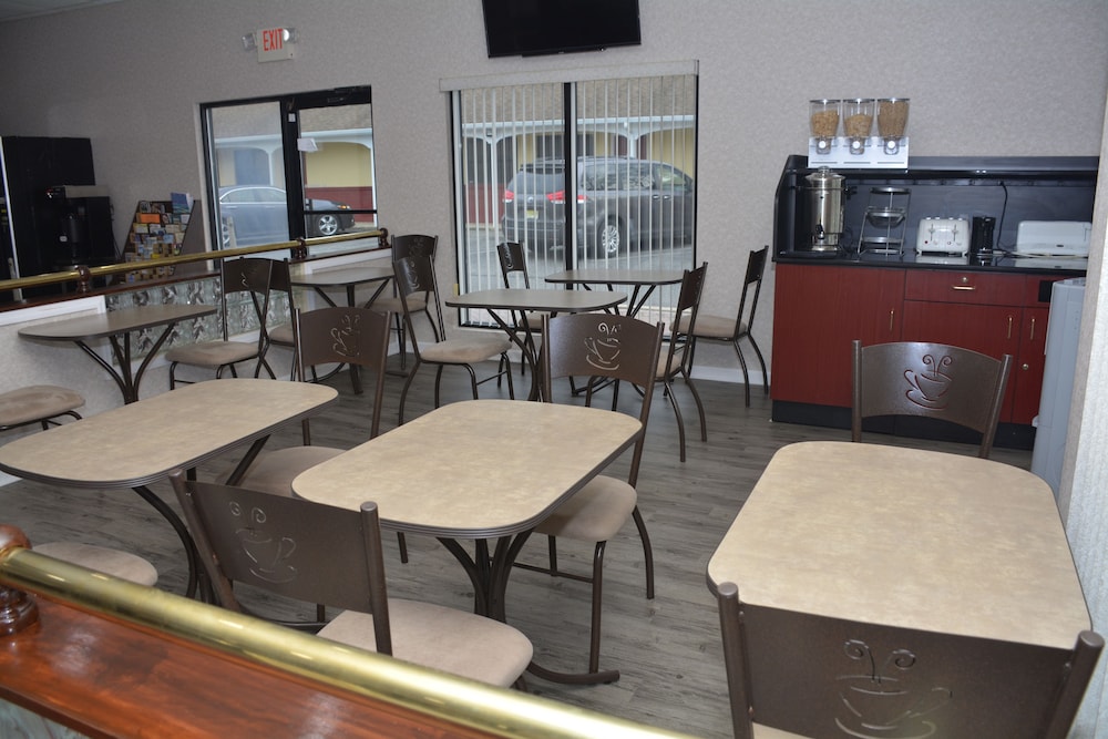 Atlantic Inn and Suites - Wall Township 20/34