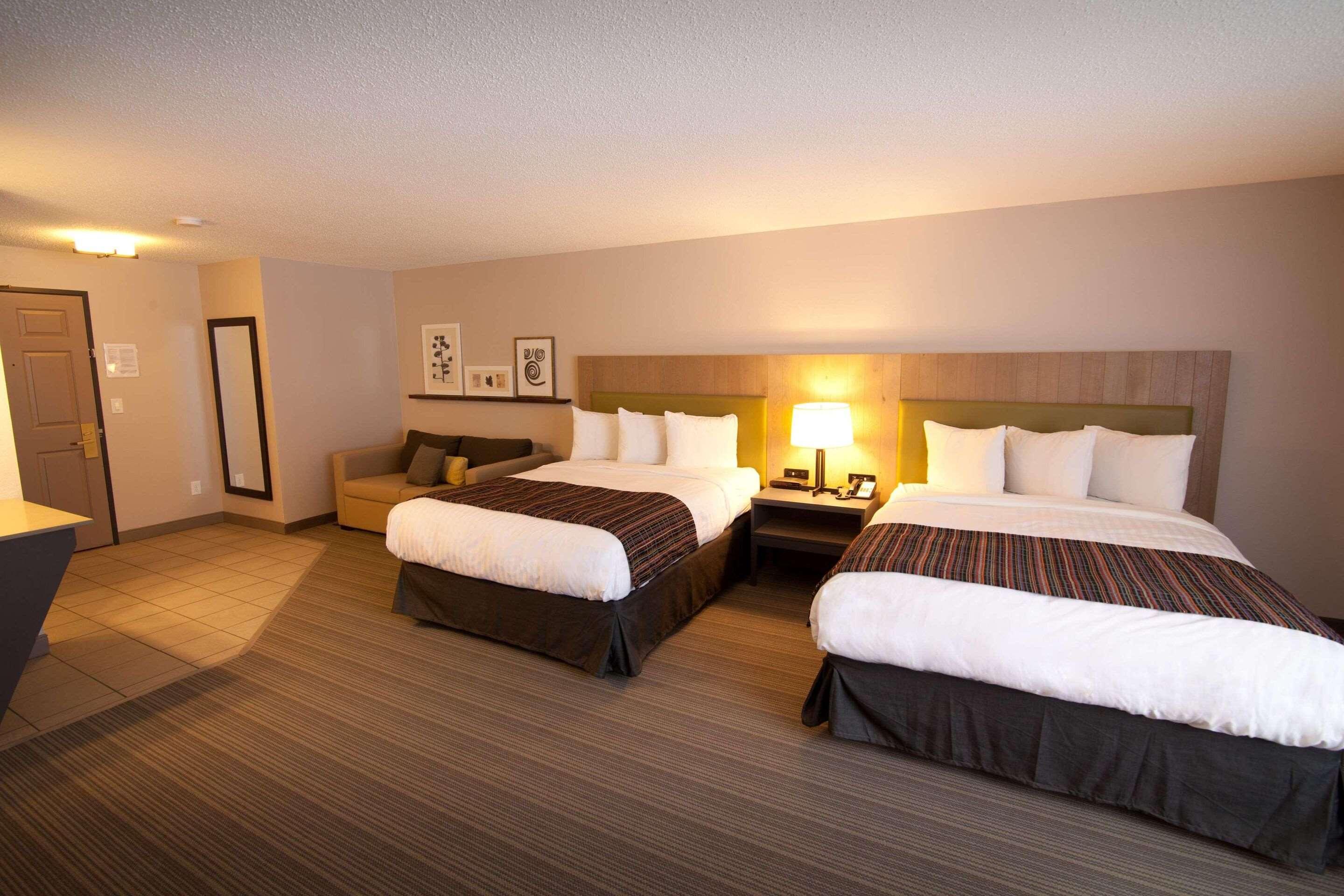 Suite, 2 Queen Beds