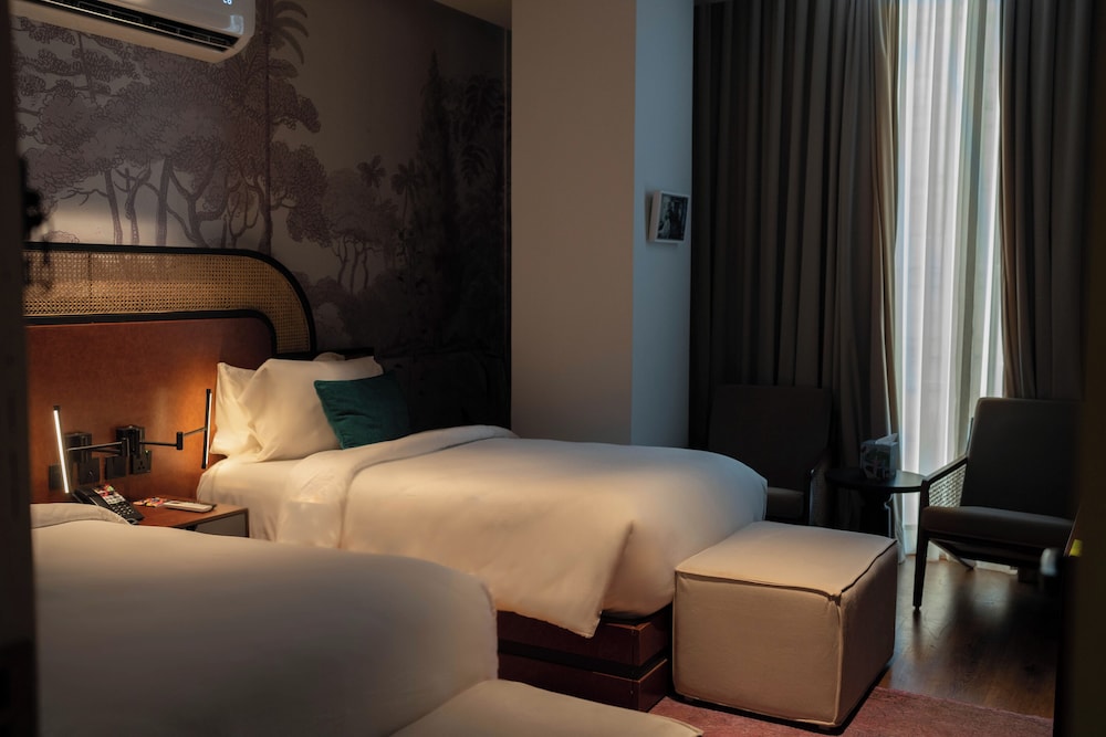 Ambiance Boutique Art Hotel Islamabad 35/78