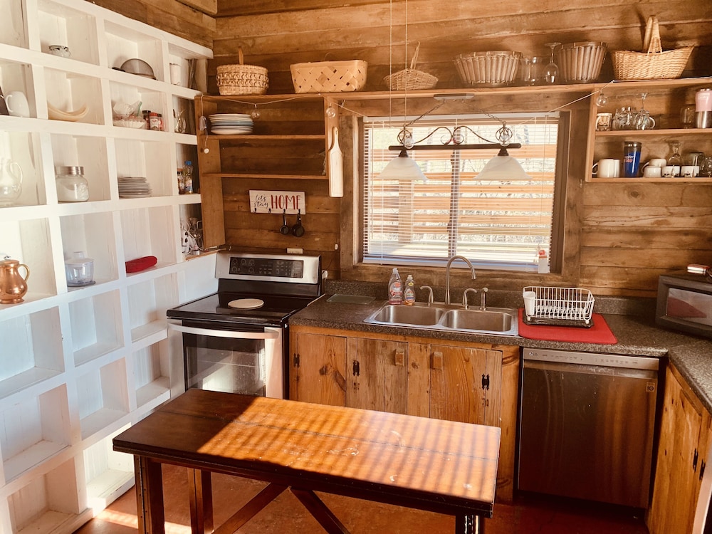 Good Place Farms Bed and Breakfast 63/71