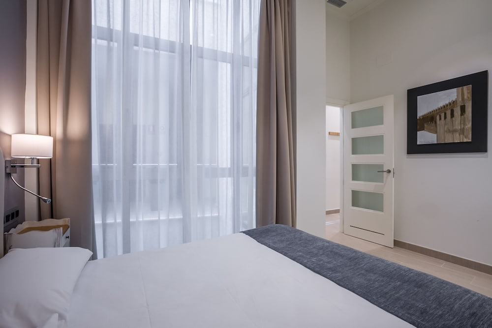 Welldone Cathedral Suites 17/50