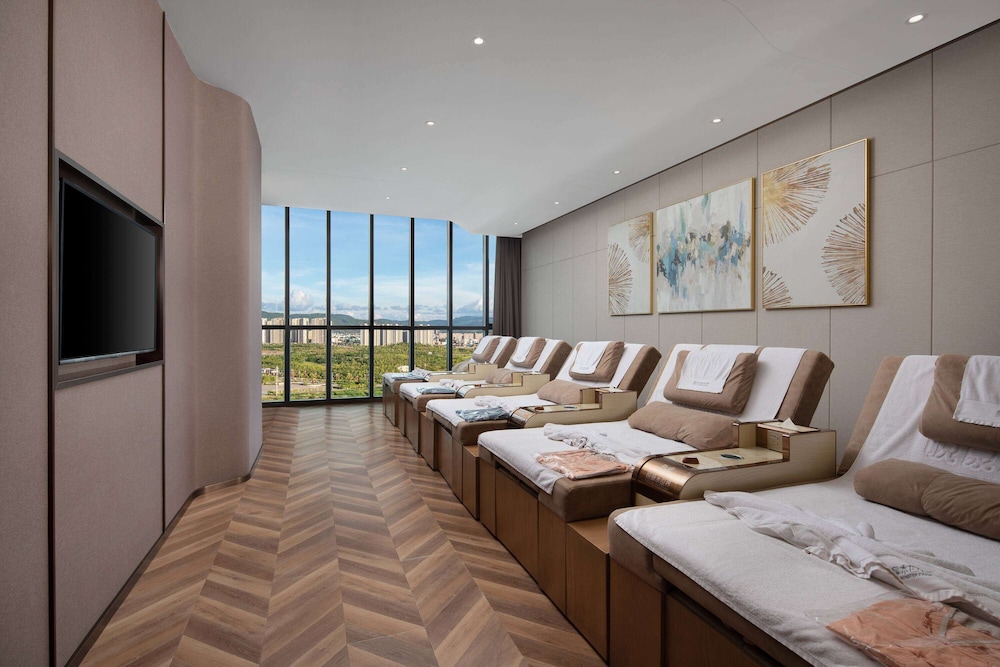 Wyndham Garden Chuxiong Downtown 14/28