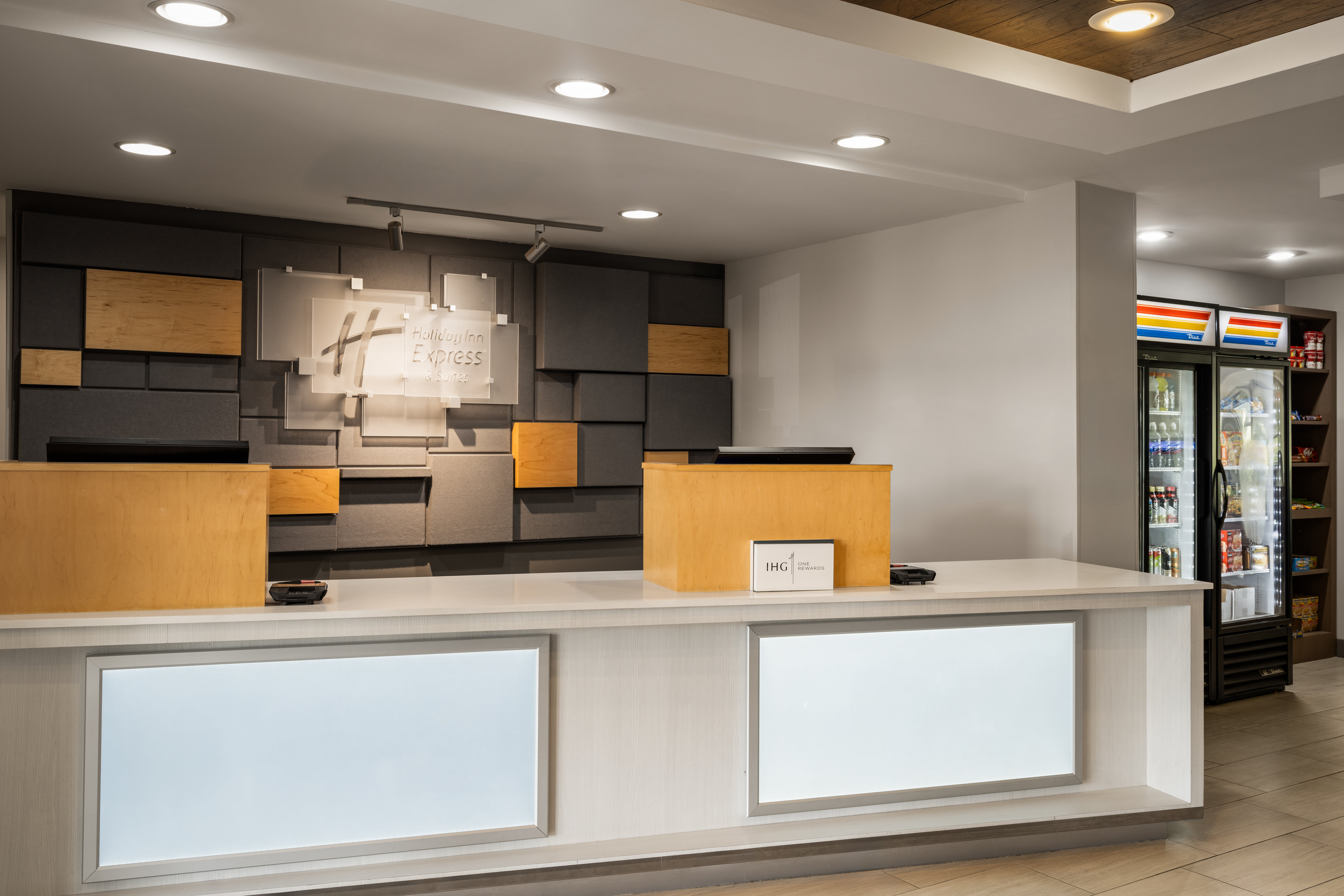 Holiday Inn Express Hotel And Suites Altoona Des Moines 10/75