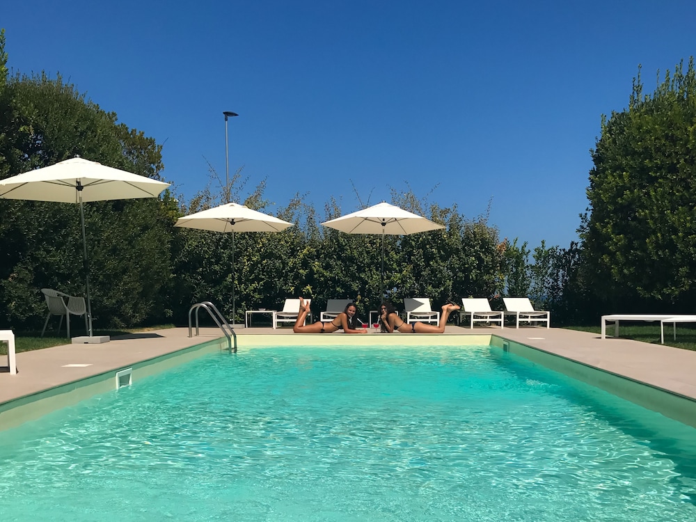 GRAND HOTEL PASSETTO 65/70