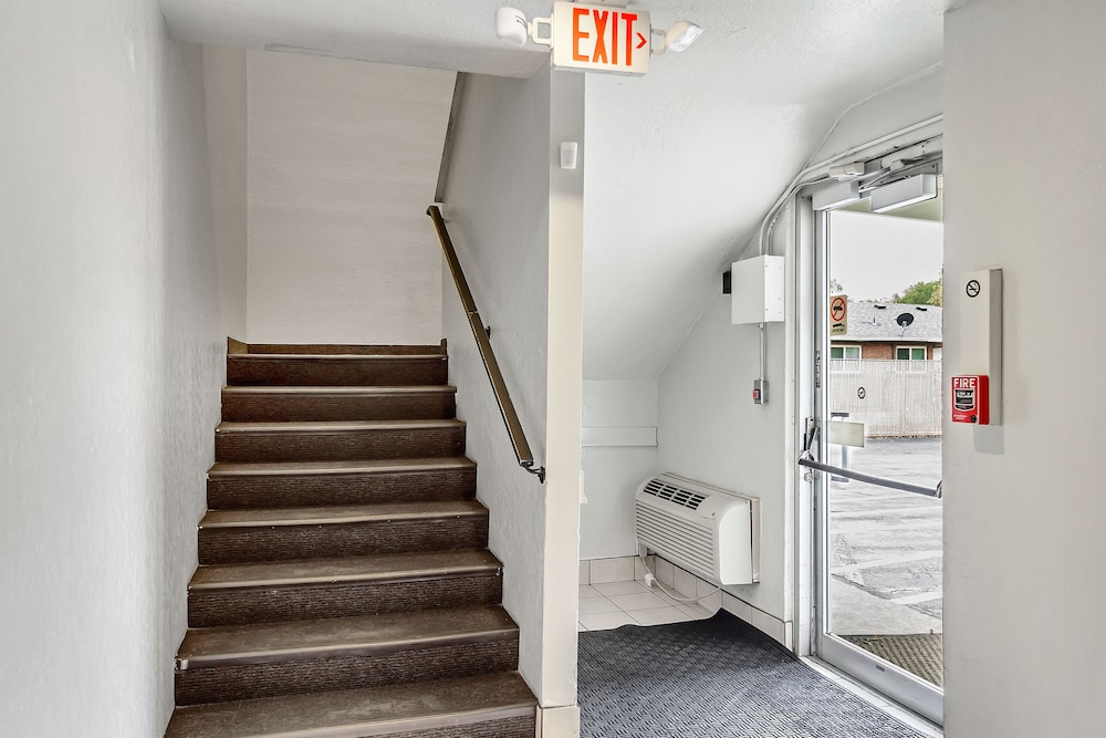 Motel6 Ogden, UT- Downtown 35/64