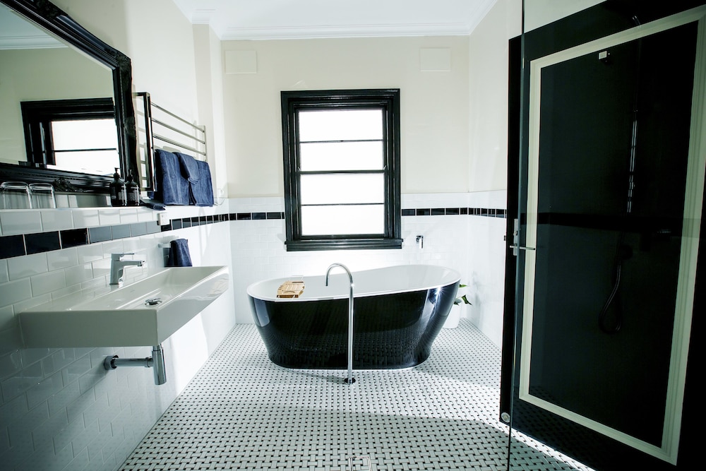 The Commercial Boutique Hotel 60/60