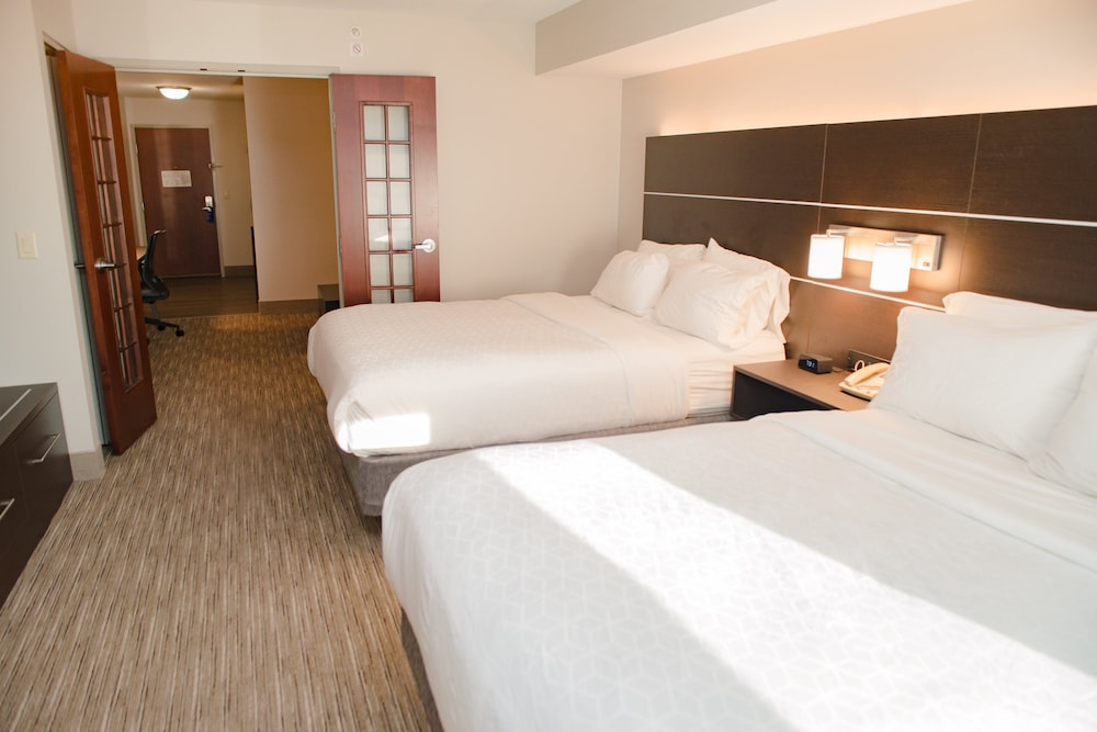 Holiday Inn Express Hotel Suites Winona 13/49