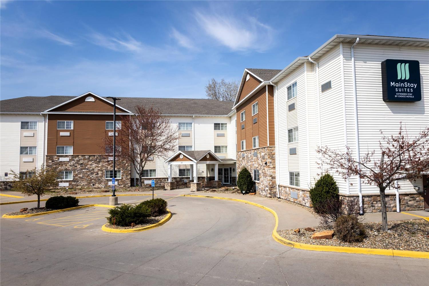 MainStay Suites Coralville - Iowa City 37/38