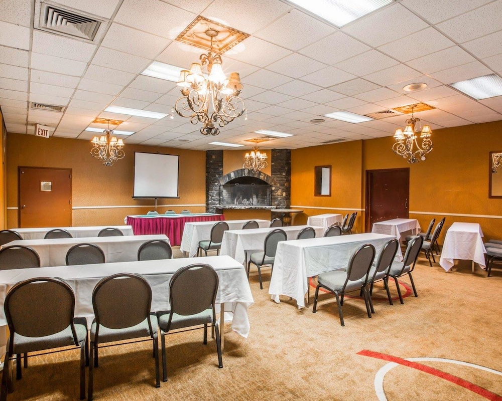 Quality Inn & Conference Center Brattleboro North 61/64