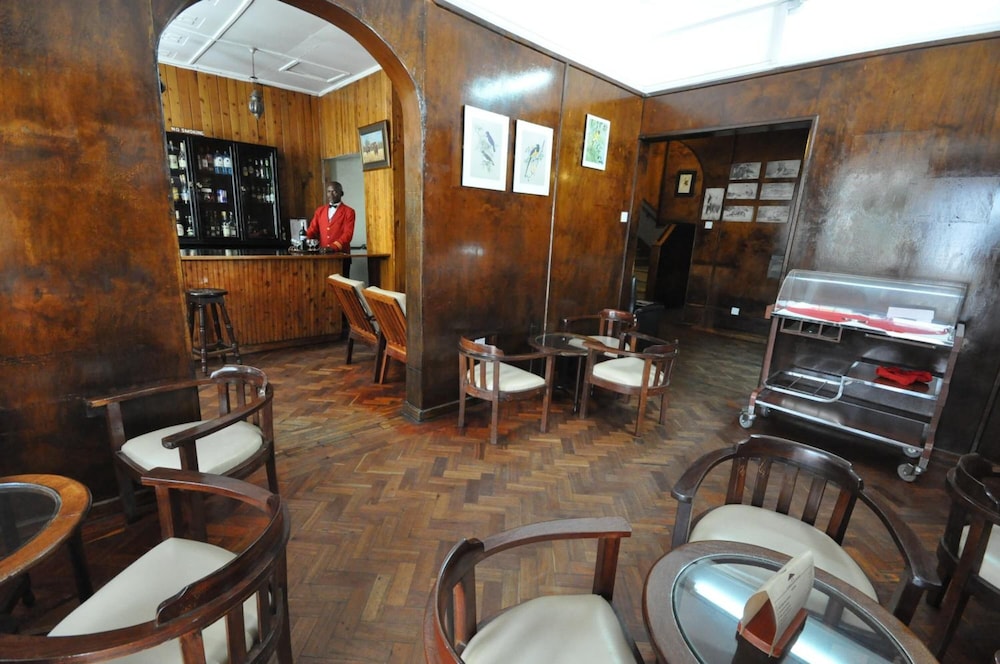 OAKWOOD HOTEL 40/53