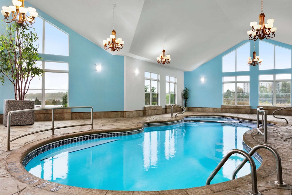 Days Inn By Wyndham Kingston 9/16