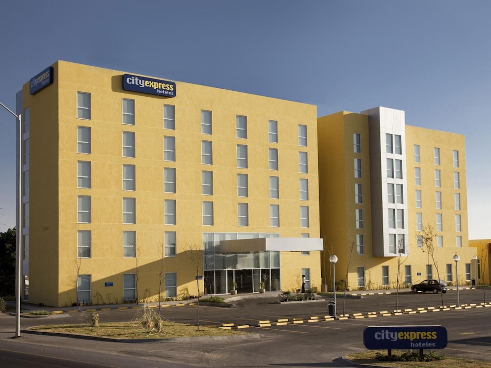 City Express Suites by Marriott Silao Aeropuerto 5/71