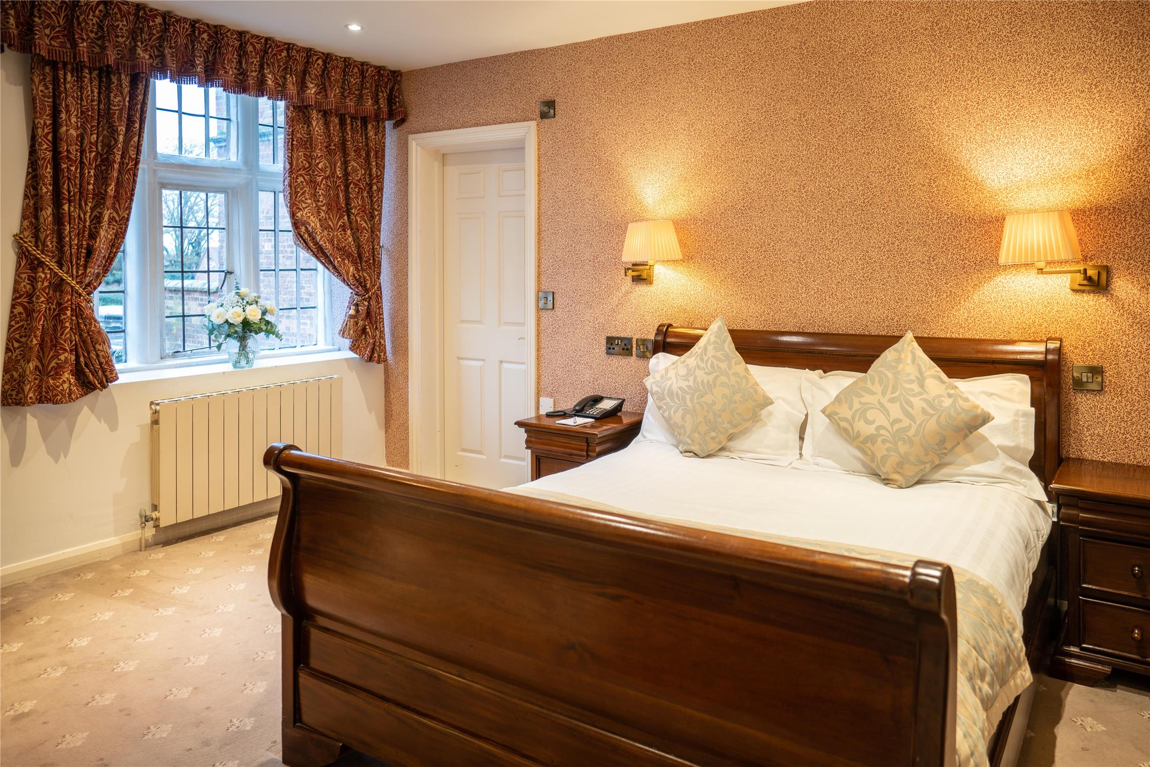 Super, Double Bed