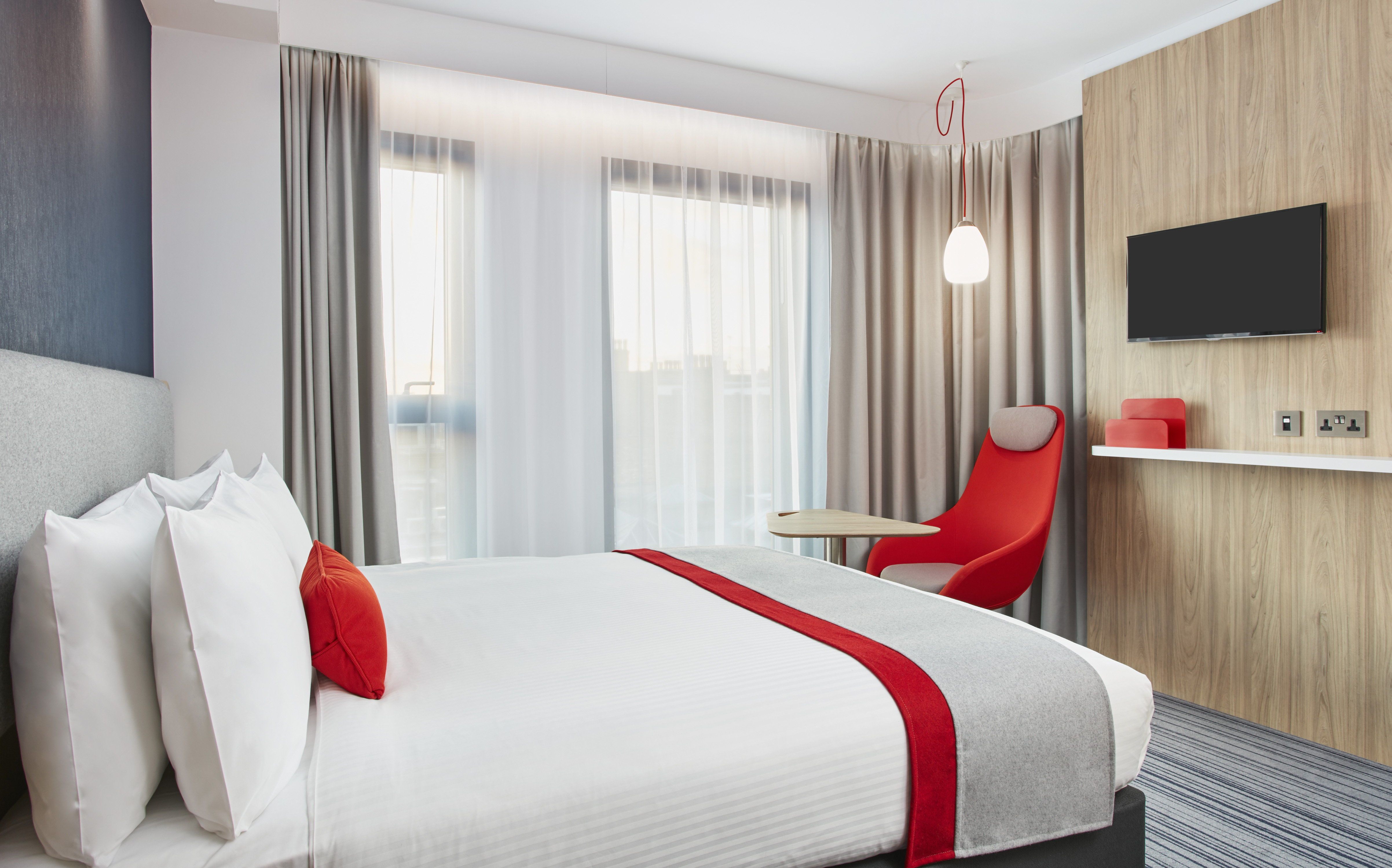 HOLIDAY INN EXPRESS DUBLIN CITY CENTRE 30/71