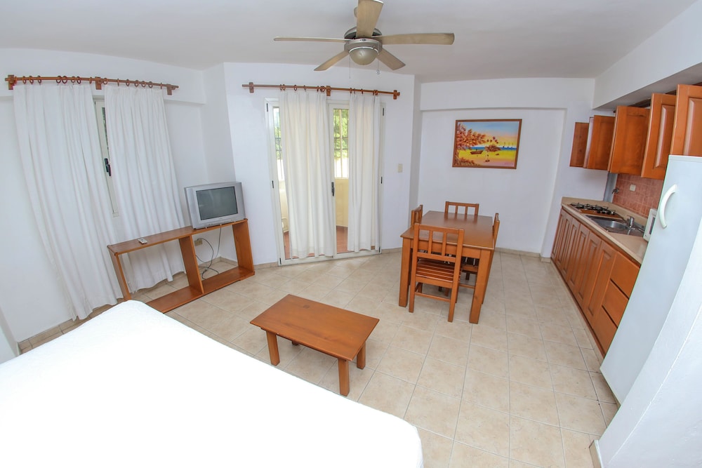 Acuarium Suite Resort 30/42