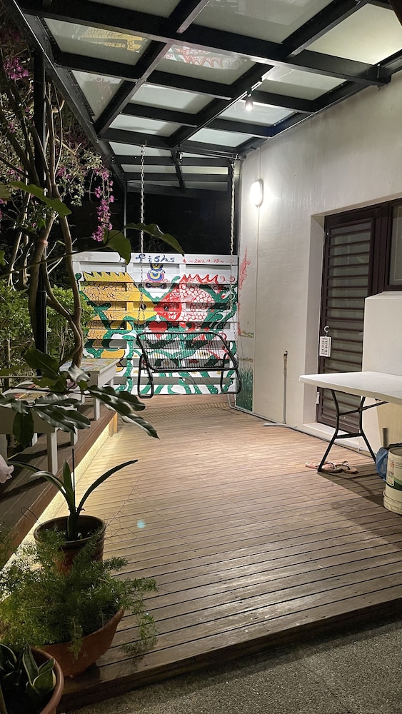 Lucky Bear Guesthouse 37/39